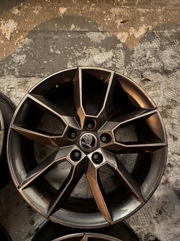 Gemini kola R18 Škoda Octavia 3 RS - 4