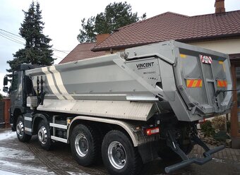 Volvo FMX 500 8x4 - vanový sklápěč - 4
