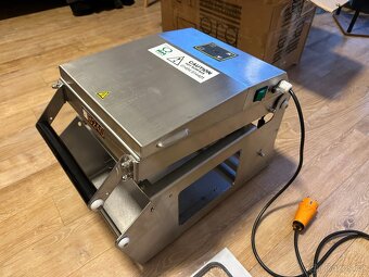 Zatavovací stroj - 4