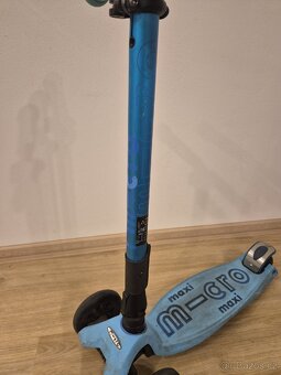 Koloběžka Micro maxi Deluxe skládací - 4