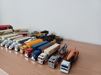Modely Matchbox Siku Ixo SSM - 4