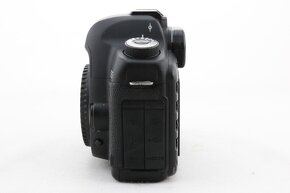 Zrcadlovka Canon 5D II 21Mpx Full-Frame + příslušenství - 4