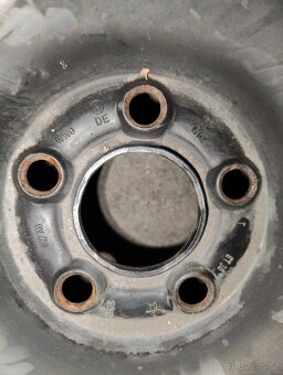 Prodám obuté ráfky s pneu, VW - 4