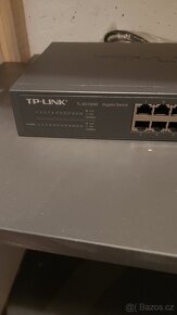 TP-Link TL-SG1024D - 4