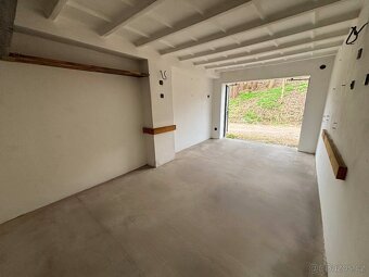 Garáž 20 m² – Chvaletice, u čerpací stanice - 4