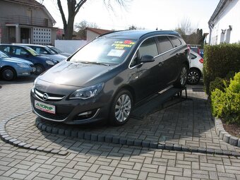 Astra Kombi 1,6 TDi-81 kW, 187.000,-Kč - 4