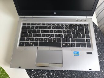 HP EliteBook 8460p - 4