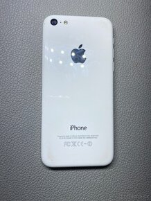 iPhone SE a další telefony - 4