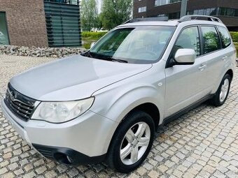 Subaru Forester 2.5i 4x4 AUTOMAT VÝHŘEV TAŽNÉ 30 JAHRE - 4