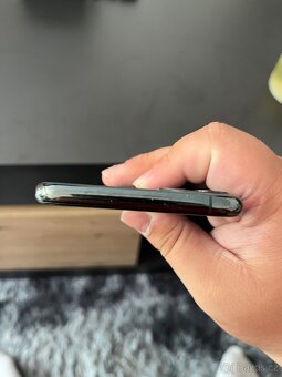 iPhone 11 Pro Max - 4