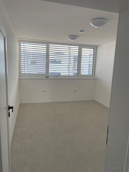 Pronájem velkorysého 3+kk na Klafaru 92 m2 - 4
