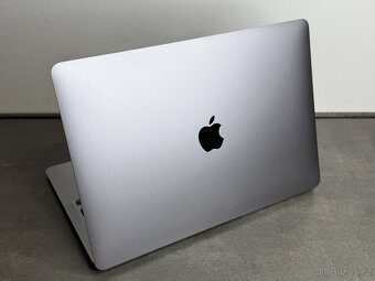 MacBook Air 13'' 2020 / M1 / 8GB / 256GB SSD / Space Gray - 4