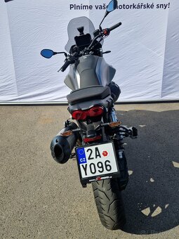 Moto Guzzi V85 Strada - předváděcí motocykl 2025 - 4