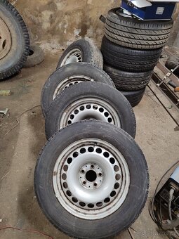 Prodám zimní pneu+ disky - 4