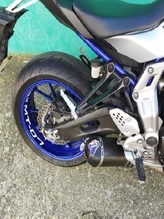YAMAHA MT- 07 - 4