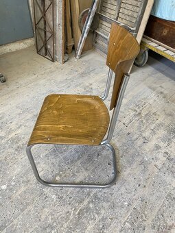 Chromovaná funkcionalistická židle - 4