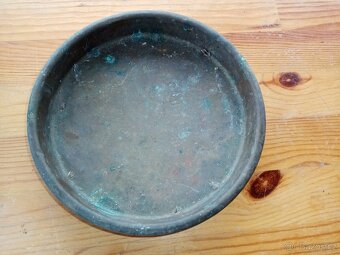 8 ks závaží a váhová miska - 4