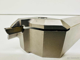 Soustružnický držák GFIL - 4