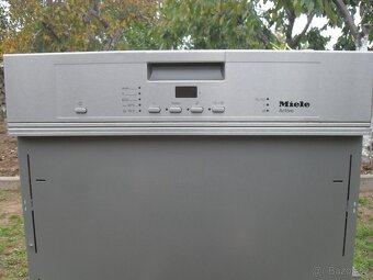 VESTAVNÁ NEREZ MYČKA MIELE, LUXUSNÍ ZNAČKA,VYROBENO V CZ - 4