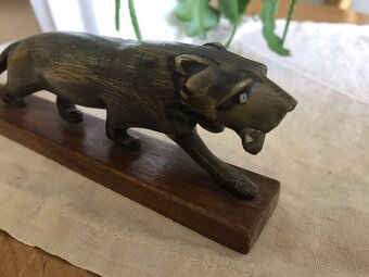 Dřevěná socha pantera - 4