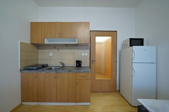 PRONÁJEM - garsonka Pardubice - 4
