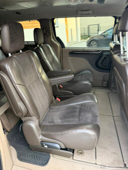 Lancia Voyager 2.8 CRD, automat, 7 míst - 4