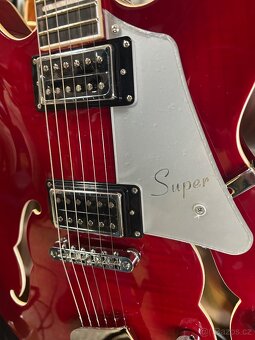 Hagstrom Super Viking a Epiphone Casino - 4