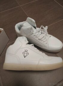 Svítící dámské tenistky - 4