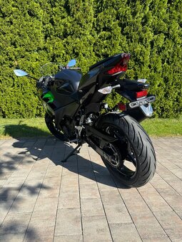 Kawasaki Ninja 400 - 4