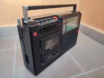 STERN-RADIORECORDER R4100. - 4