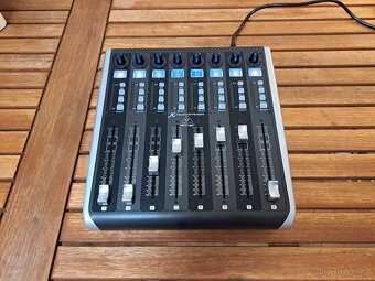 Behringer X-TOUCH EXTENDER – nový, nepoužitý - 4