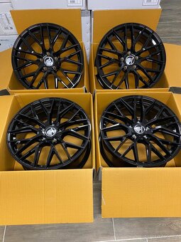 5x112 R18 MAM RS4 Black - 4