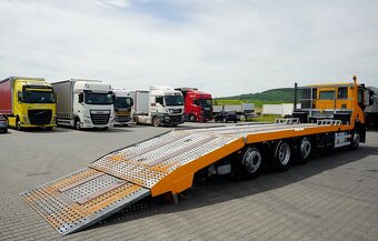 IVECO AD320S42 8x2 - plošina na přepravu vozidel a strojů - 4
