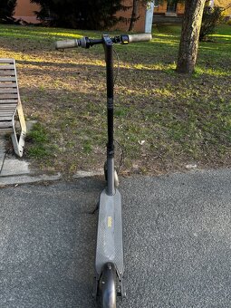Elektro koloběžka Ninebot Max G30p - 4