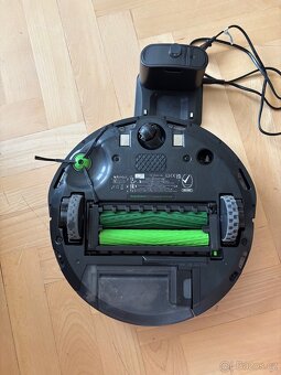Robot na vysávání iRobot Roomba i7 - 4