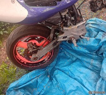 GPZ 900 - 4