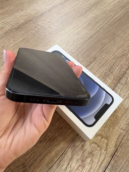 iPhone 12 64GB černý - 4