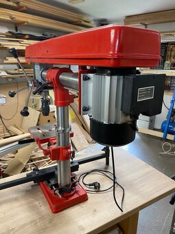 Stojanová radiální vrtačka Holzmann SB3116RMN + pachole - 4