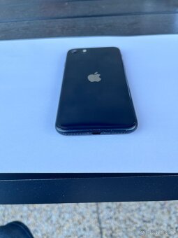 Apple Iphone SE 2022 - 4