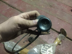 Aro 10 - drobné karosářské díly, blinkr a zrcátko a další - 4