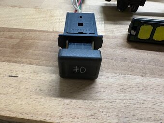 Škoda Favorit - díly - 4