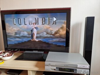 Videorekorder JVC HR-S5950 - 4