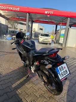 Honda CBR 125R - 4
