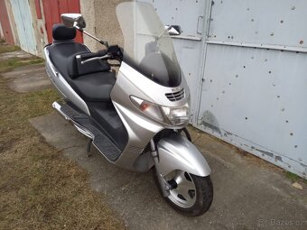 Suzuki Burgman 250 - 4