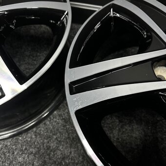 Alu 1x Borbet 5x118 16” - 4