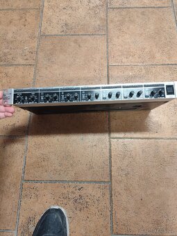 Mixážní pult Phonic + Splitter/Mixer Behringer - 4