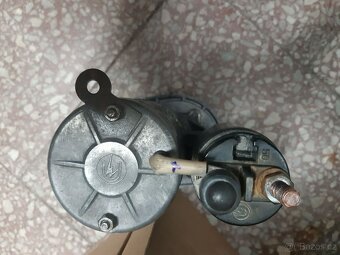 STARTÉR ŠKODA FELICIE 1,3 - 4