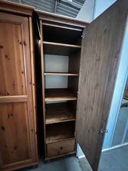 Skříňka se zrcadlem - 4