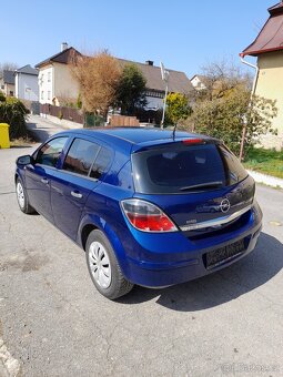 Opel Astra H 1.4i 66kw,r.v.2009,serv.kniha-138968km - 4
