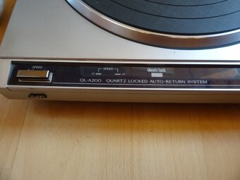 Gramofon JVC - 4